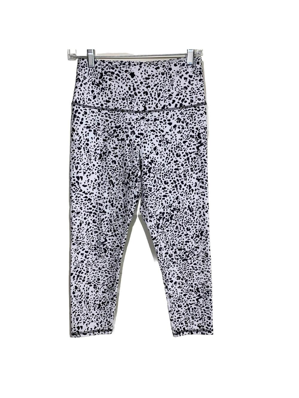 Balance Collection Leggings Womens Medium White Black Animal Print HighRise Crop